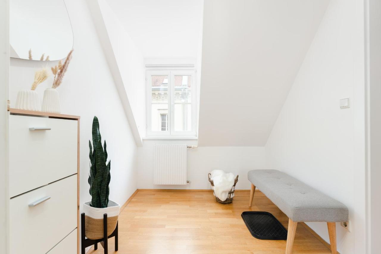 Ferienwohnung Comfy Downtown Loft - Self Check-In - Centre Of Graz Exterior foto